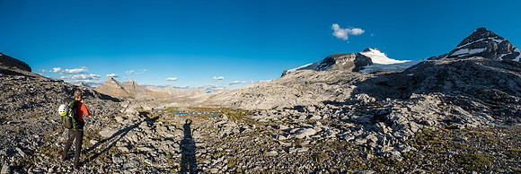 At Hector Pass. Molar right to Phil's right with Hector and Little Hector at right.
