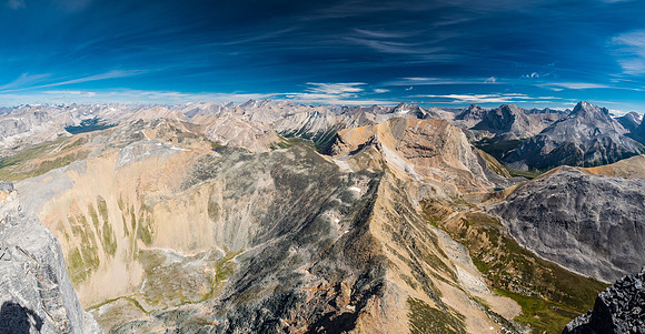 "Minnow Peak" at center with Molarstone Peak to it's left.