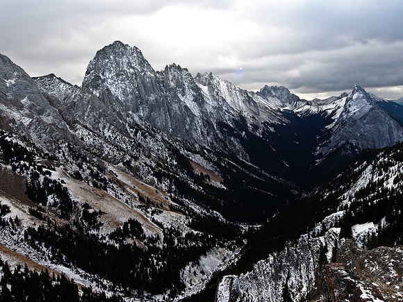 Another shot down the valley between King Creek Ridge and the Opal Range mountains.
