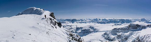 The final trudge to the summit of Mount Athabasca with a mind blowing view over the Saskatchewan Glacier.