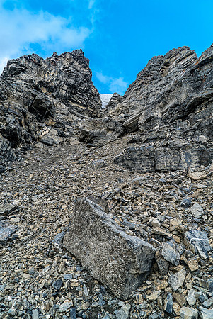 Nearing the summit ridge - note the snow that is the top of the east couloir route from the opposite side.