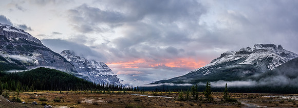 I got a nice sunrise along hwy 93 on the long drive from Calgary to Robson along hwy 93.