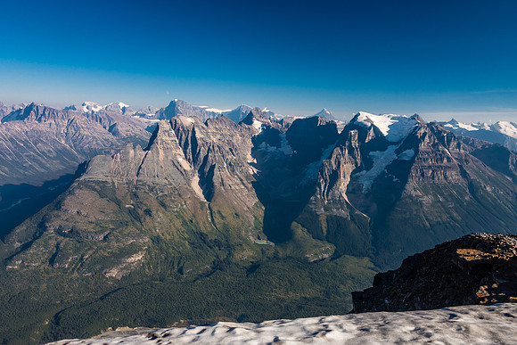 Mount Quincy is an impressive and rarely climbed peak to the south of Fortress.