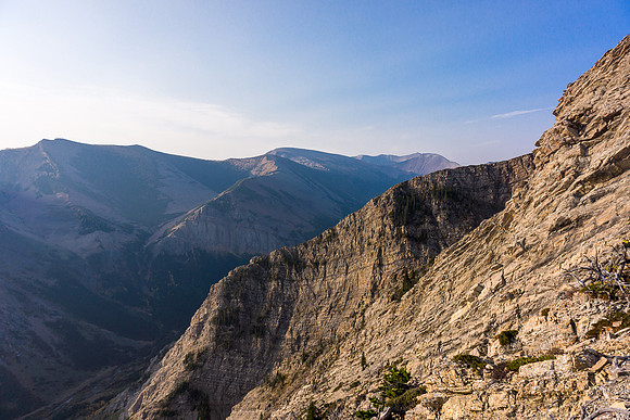 Looking south off the ascent slopes towards Pincher Ridge.