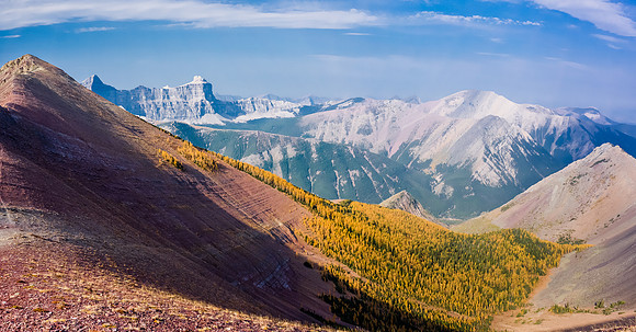 Stunning colors as I work my way along the ridge to the left.