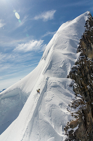 This photo from Raf more accurately depicts the serious terrain on the north ridge descent from North Twin to Twins Tower col.