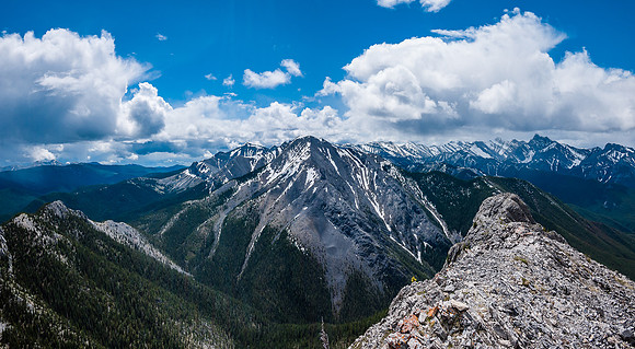 Looking along the summit ridge towards Baldy Pass at lower left and Midnight Peak. My descent line followed the ridge at far left.