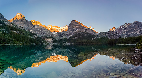 An incredible sunset panorama from the shoreline of Lake O'Hara.