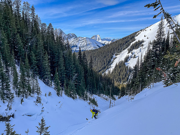Skiing the NW gully.