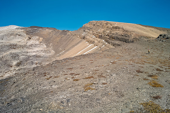 Raf descends the massive scree slope on Caldron behind me.