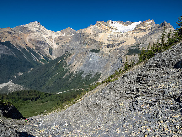 Looking back down the gully (lower left) and across at the Presidents with Carnarvon on the left.