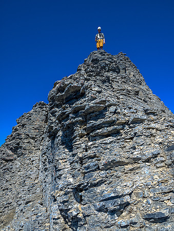 This is where I turned back up the ridge to rejoin JW and attempt to down climb the regular route.