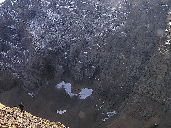 Kelly makes his way up the ridge to Buchanan Peak.
