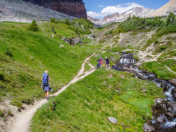 Approaching the Helen Creek crossing.