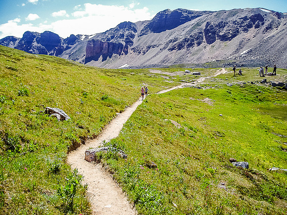 The kids run back towards me as I round Helen Lake.