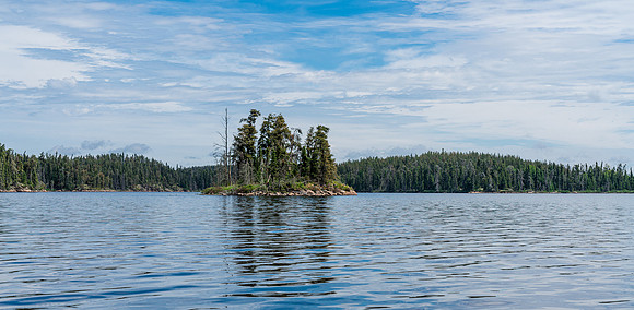 A small lake before Indian House Lake.