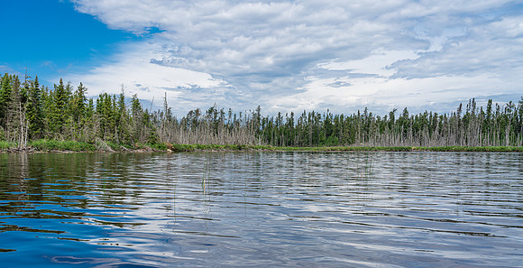 A small lake before Indian House Lake.