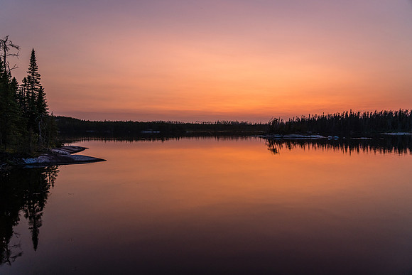 A gorgeous sunset over Haven Lake.