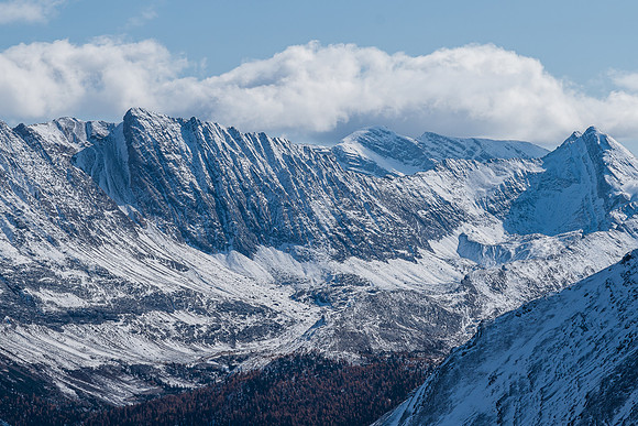 Views towards Bonnet Peak.