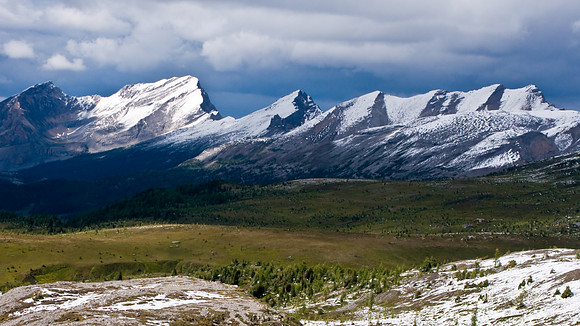 Excellent views to the north towards Nasswald (L) and Og Mountain - which we'd do the next day.