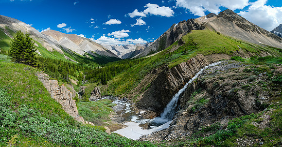 Littlehorn Creek Falls with the peak in the bg.