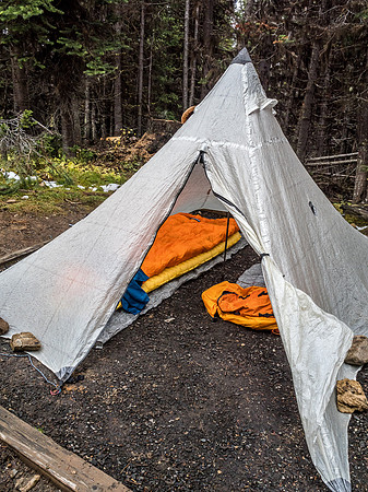 t's basic, but it works pretty well. And even though they won't make me a gear ambassador, I'll plug once again for the Hyperlite Mountain Gear UltaMid shelter.