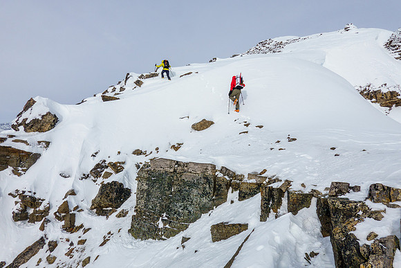 Over the crux, continuing on the south ridge.