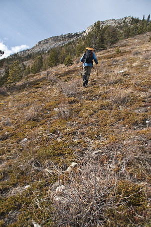 Wietse heads up the lower slopes of Gunnery.
