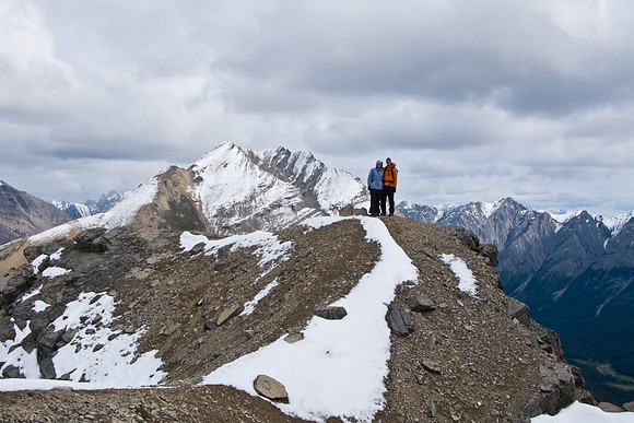 Hanneke and Vern at the Windy Ridge lookout.