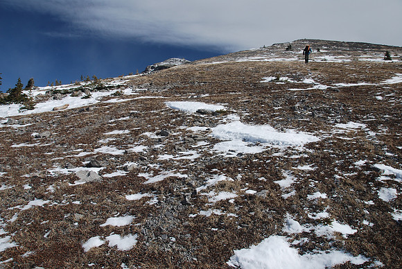 Wietse trudges up the skyline ridge on Burke's wide approach.