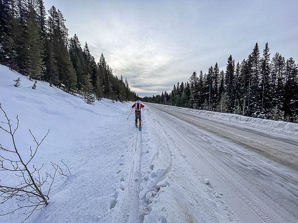 Starting out along a very icy Hwy 93.
