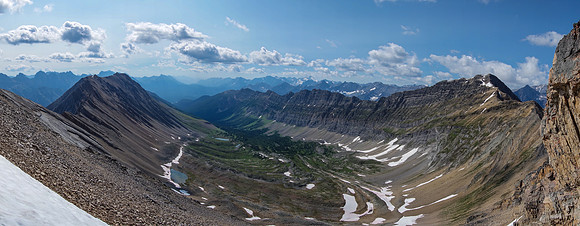 Great panorama of the pristine Kent Creek Valley nestled in between Mount Lawson (left) and Kent Ridge (right).